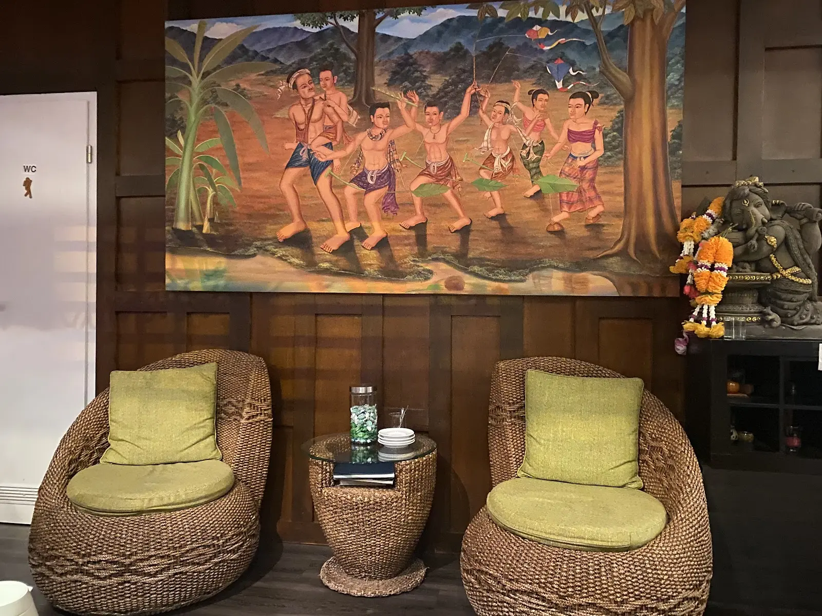 Jasmin Day Spa Stuttgart — heller Innenraum mit entspannter Atmosphäre